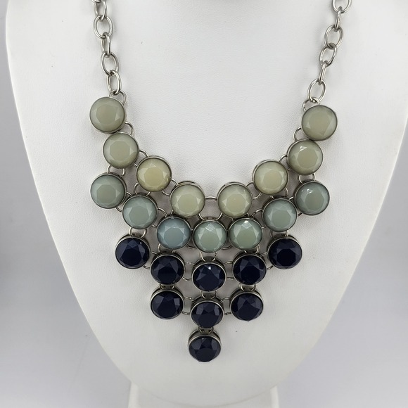 New York And Co Blue And Green Bib Necklace - Picture 1 of 5